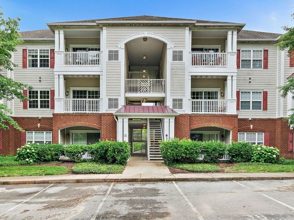8221 Lenox Creekside Dr, Unit 10, Antioch, TN 37013