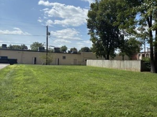 6520 Carrollton Avenue , Indianapolis, IN 46220