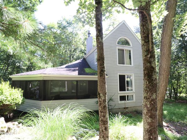 184 Falling Waters Boulevard , Lackawaxen, PA 18435