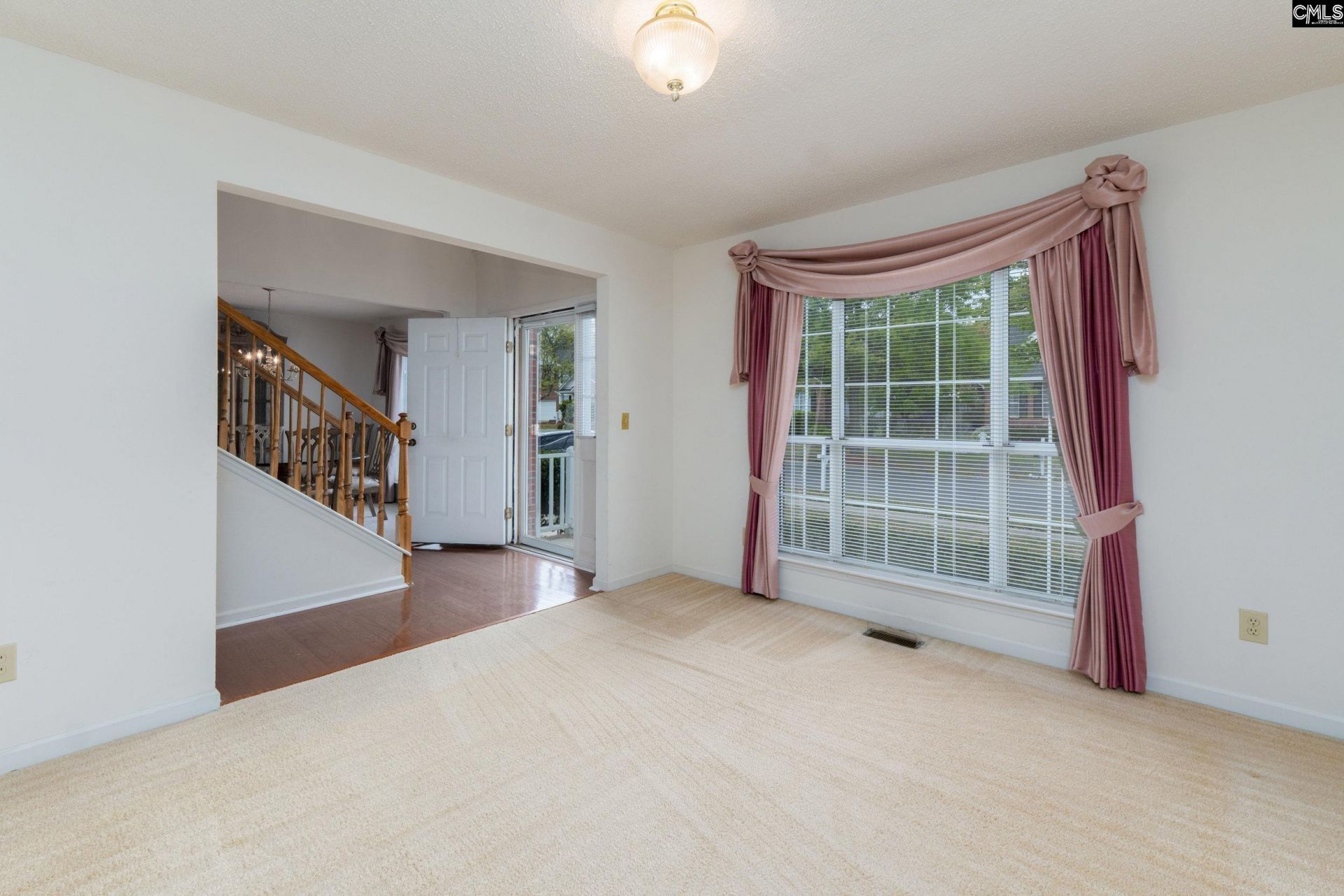 38 Dovecreek Drive  Photo 6