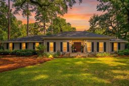 108 President Circle photo 4