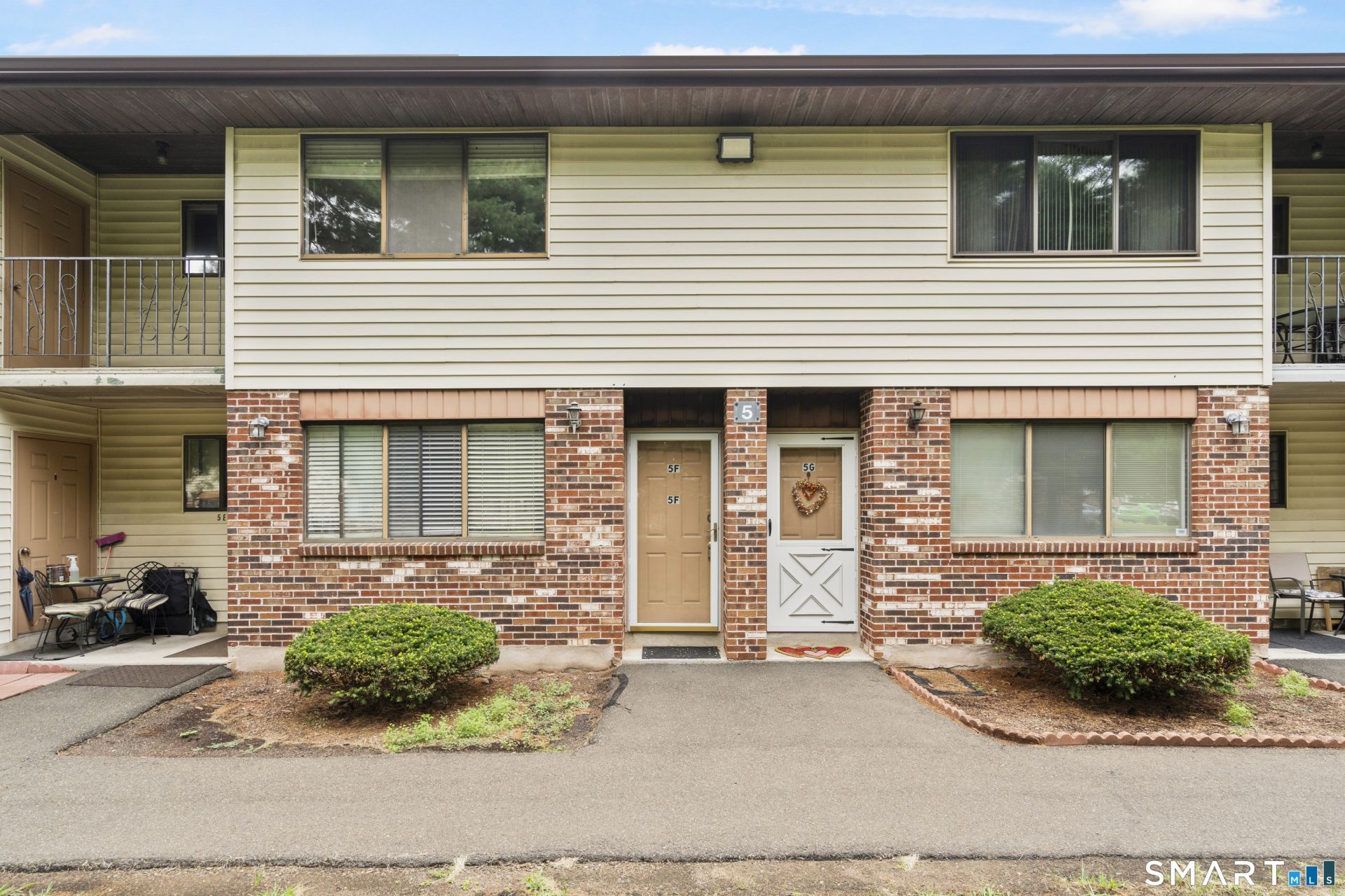 55 Thompson, Unit 5F, East Haven, CT 06513 Main Photo