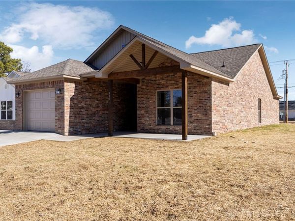916 N 13th , Fort Smith, AR 72901