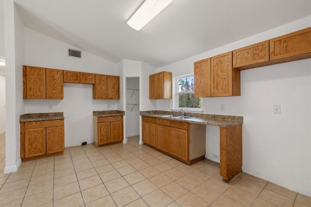 1297 10th Court Sw, Vero Beach, FL 32962 Photo