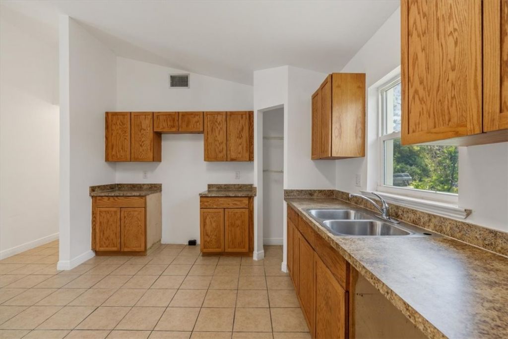 1297 10th Court Sw, Vero Beach, FL 32962 Photo