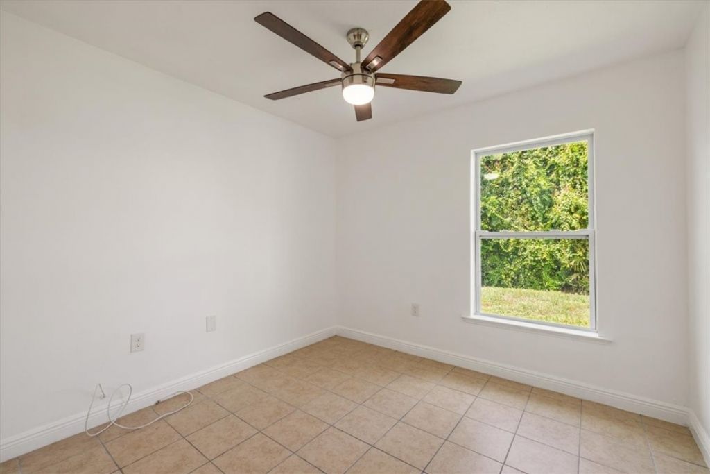 1297 10th Court Sw, Vero Beach, FL 32962 Photo