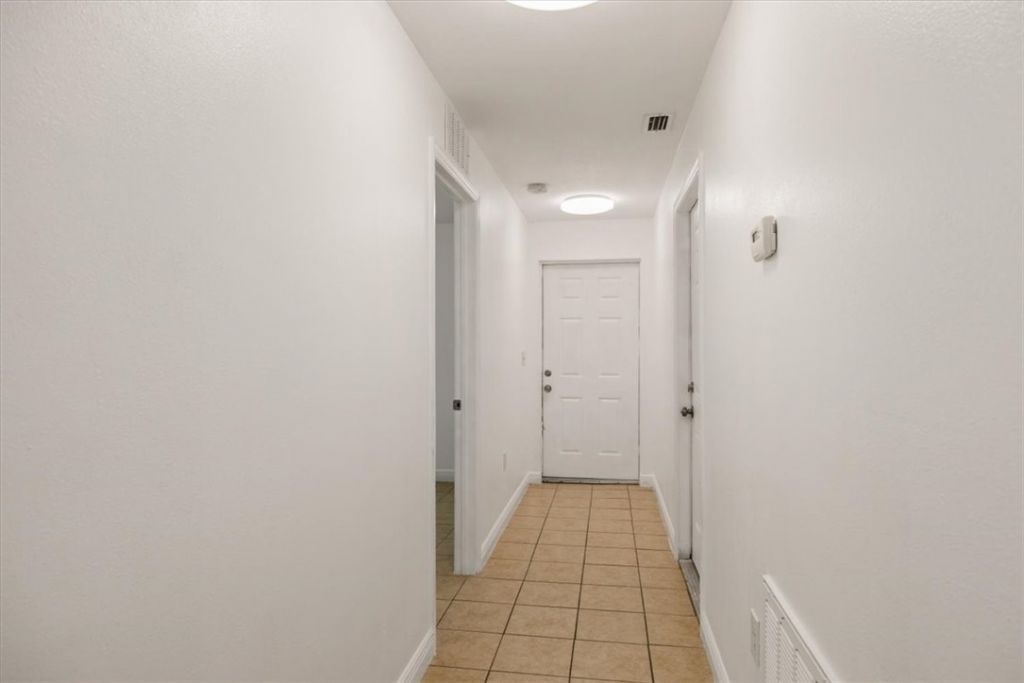 1297 10th Court Sw, Vero Beach, FL 32962 Photo