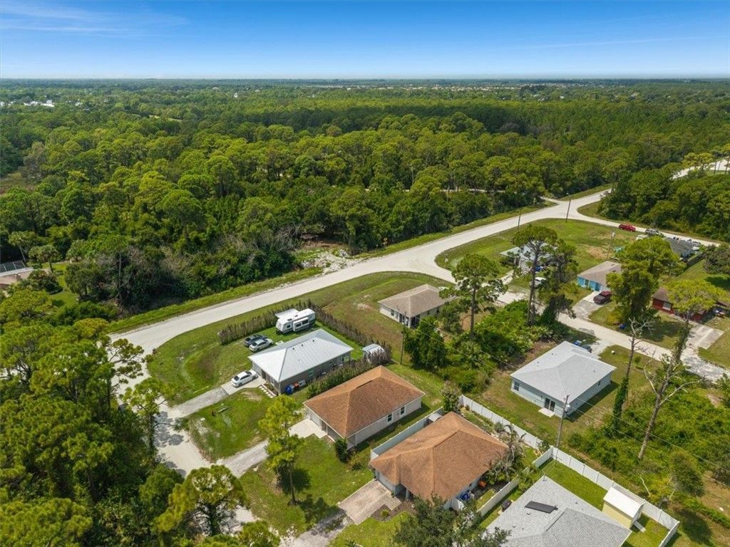 1297 10th Court Sw, Vero Beach, FL 32962 Photo