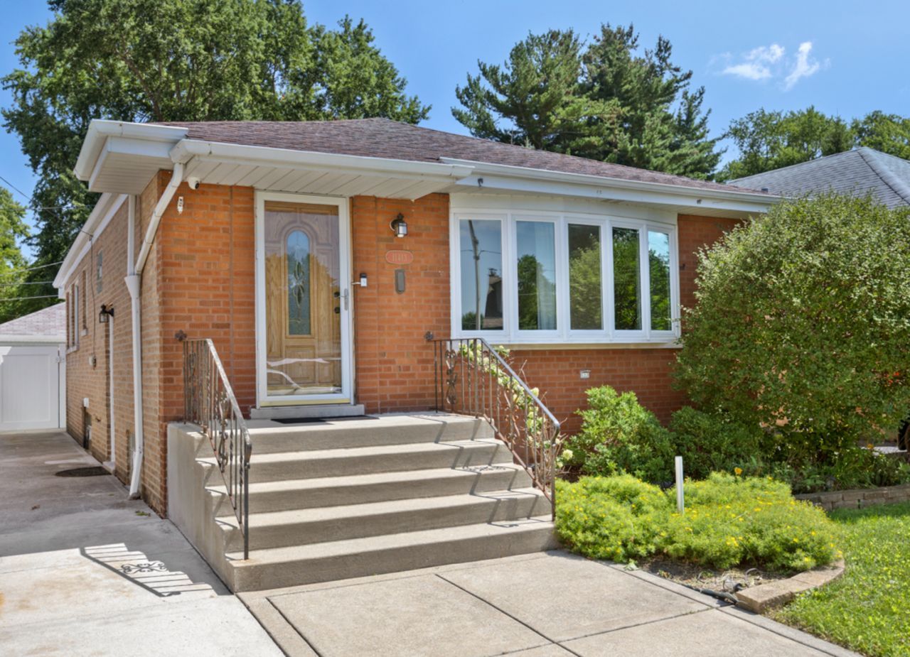 11413 S Saint Louis Avenue, Chicago, IL 60655 Main Photo