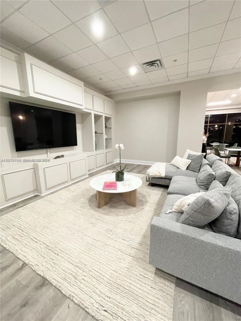 5600 Collins Ave, Unit 16P, Miami Beach, FL 33140 Photo