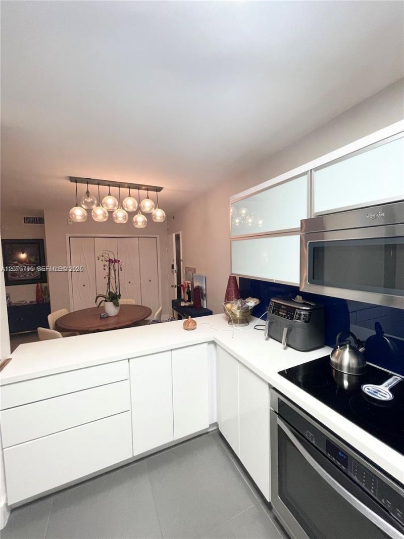 5600 Collins Ave, Unit 16P, Miami Beach, FL 33140 Photo