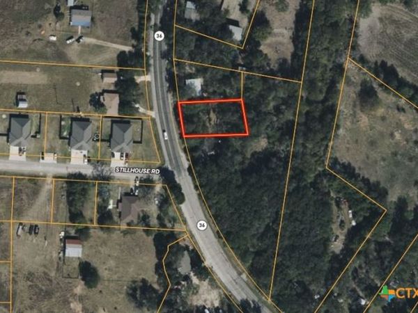 302 State School Road , Gatesville, TX 76528
