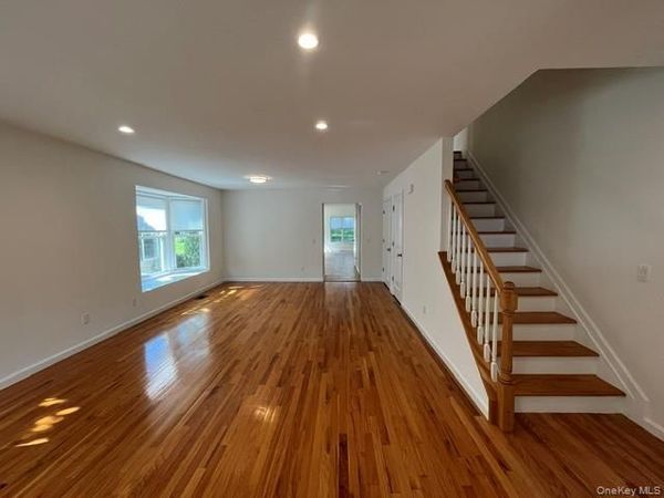 45 Avenue A , Unit A, Port Washington, NY 11050