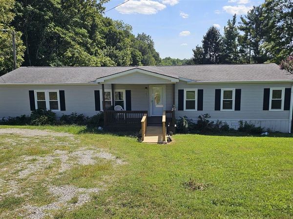 3843 Burkesville Road , Glasgow, KY 42141