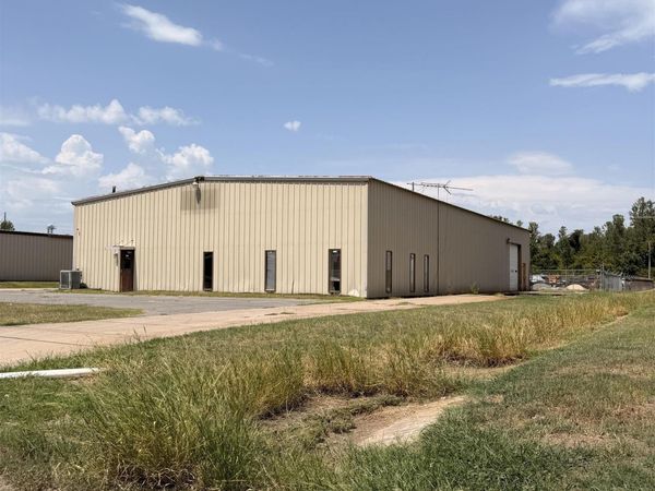 5 Portea Dr, Pine Bluff, AR 71601