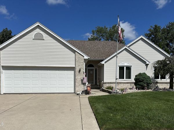 3133 Christine Lane, Oregon, OH 43616