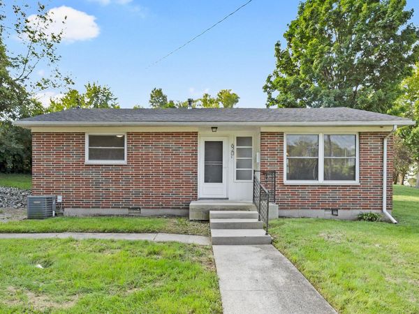620 N Park Street , Bellefontaine, OH 43311