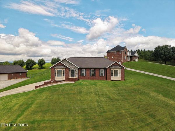 3038 Waters Edge Drive, Morristown, TN 37814