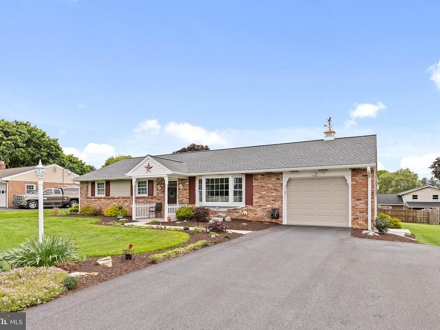 56 Timberline Drive, Leola, PA 17540 Main Photo