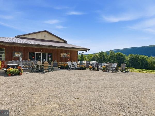 2601 CRAYTON ROAD, MONROETON, PA 18832