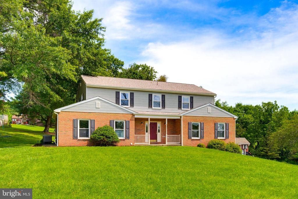 133 RISSER ROAD , BAINBRIDGE, PA 17502