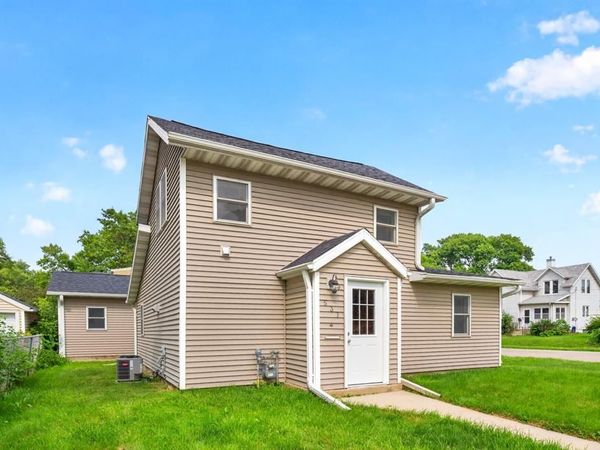 537 3rd Avenue NW, Rochester, MN 55901