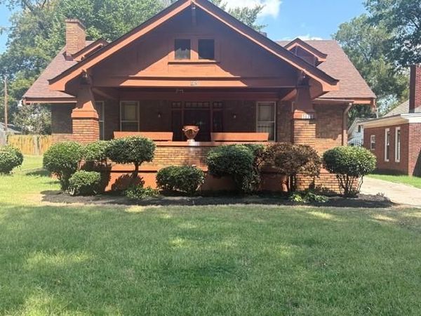 1676 S PARKWAY DR E, Memphis, TN 38106
