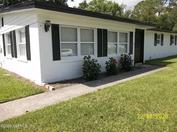 6840 LA PAZ Court, Jacksonville, FL 32244