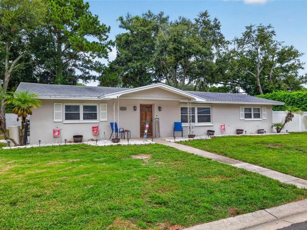 2266 MANOR COURT , CLEARWATER, FL 33763