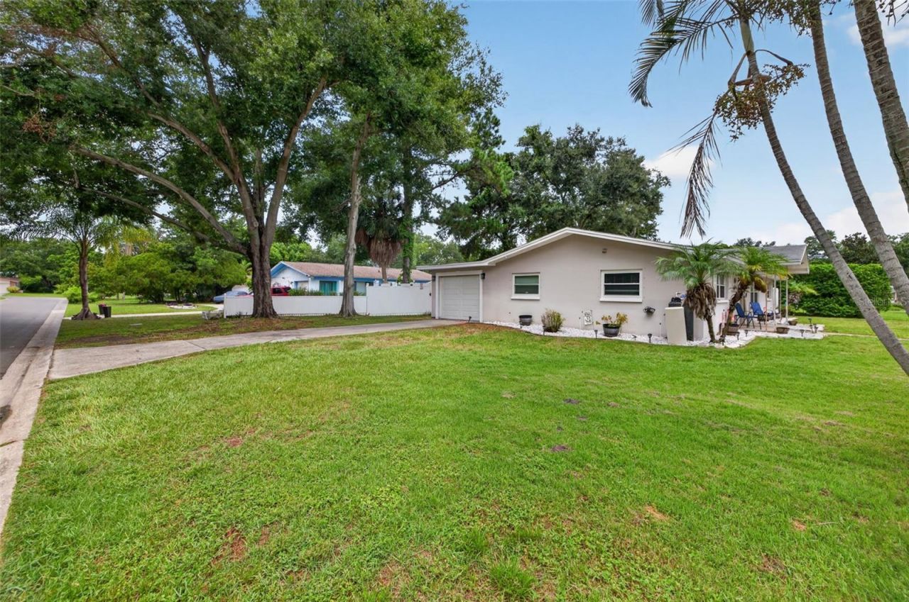 2266 Manor Court , Clearwater, FL 33763 Photo