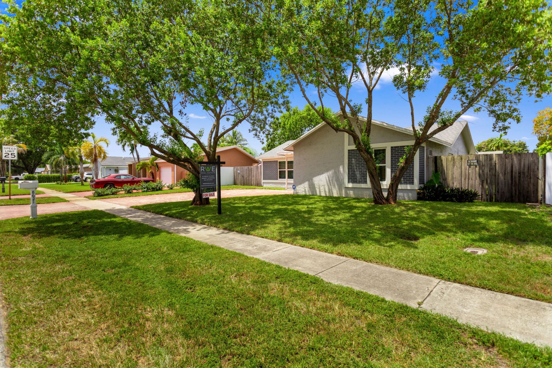 8621 NW 3rd Street, Pembroke Pines, FL 33024 Photo