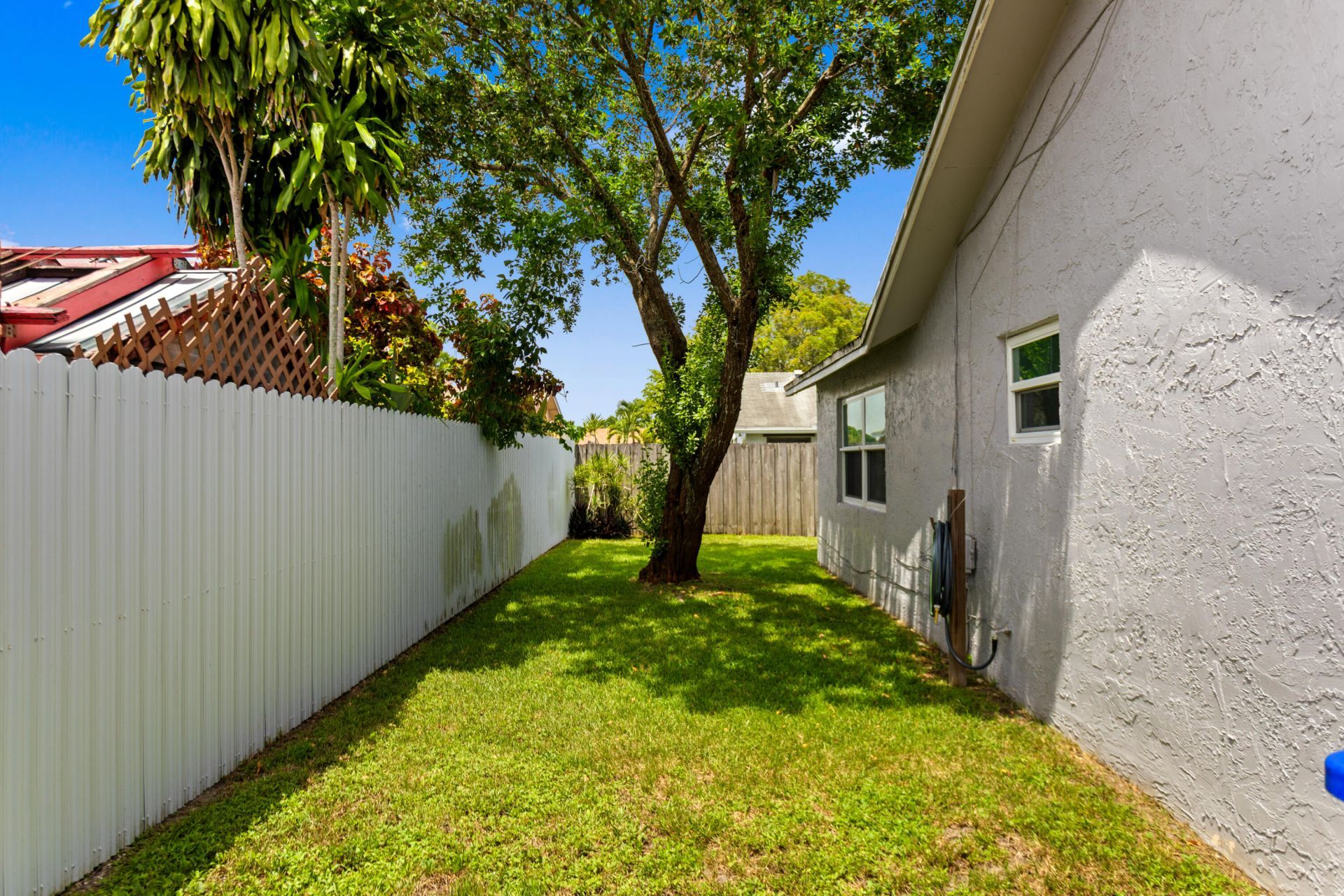 8621 NW 3rd Street, Pembroke Pines, FL 33024 Photo