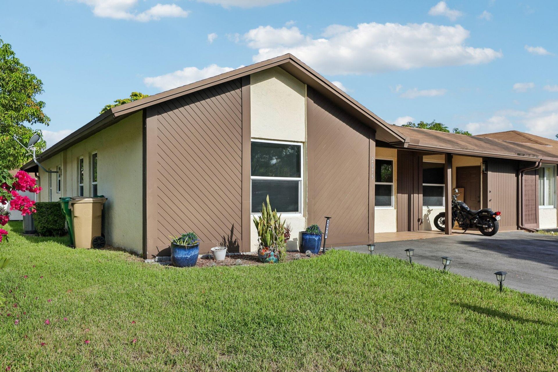 2075 SW 72nd Avenue, Davie, FL 33317 Photo