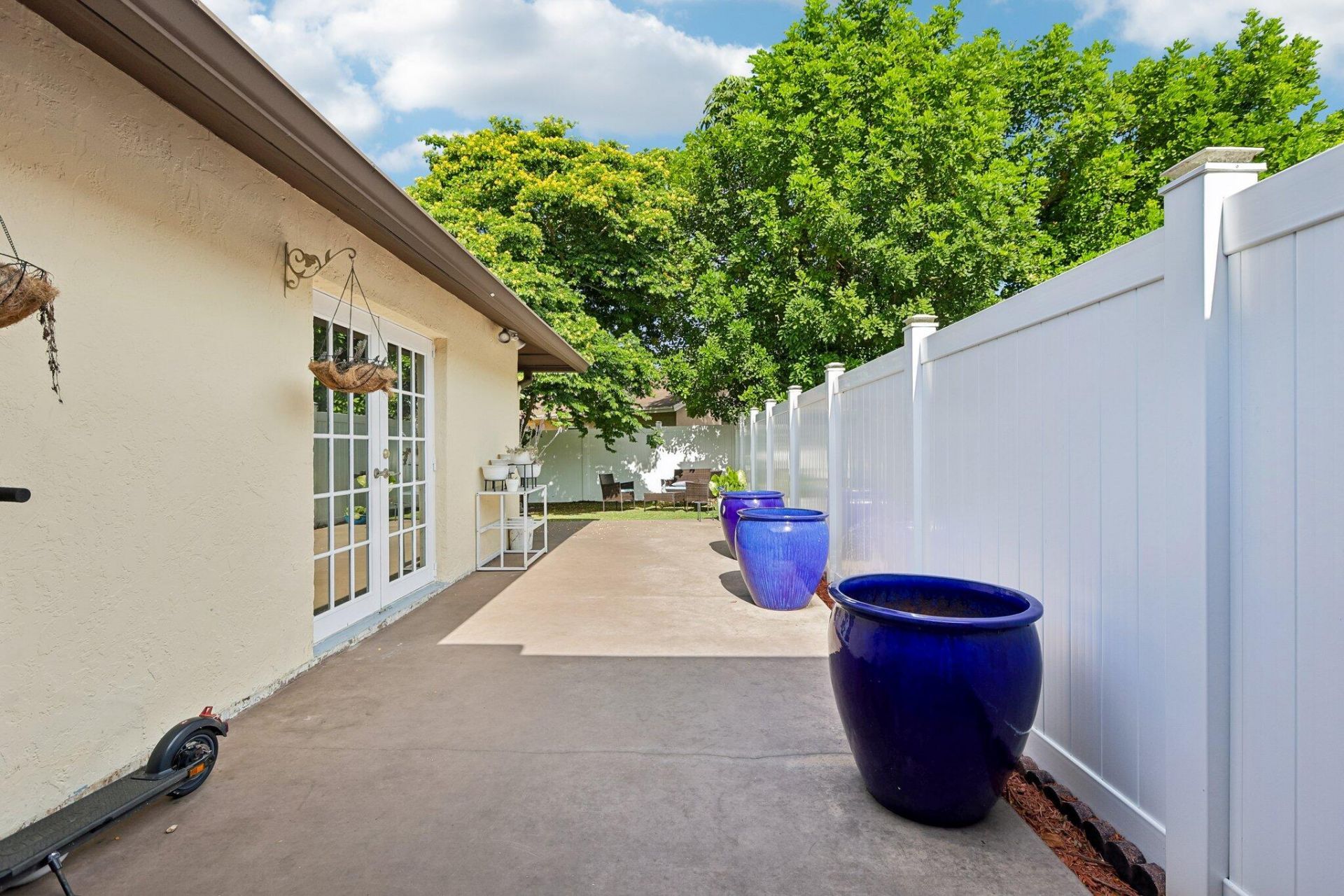 2075 SW 72nd Avenue, Davie, FL 33317 Photo