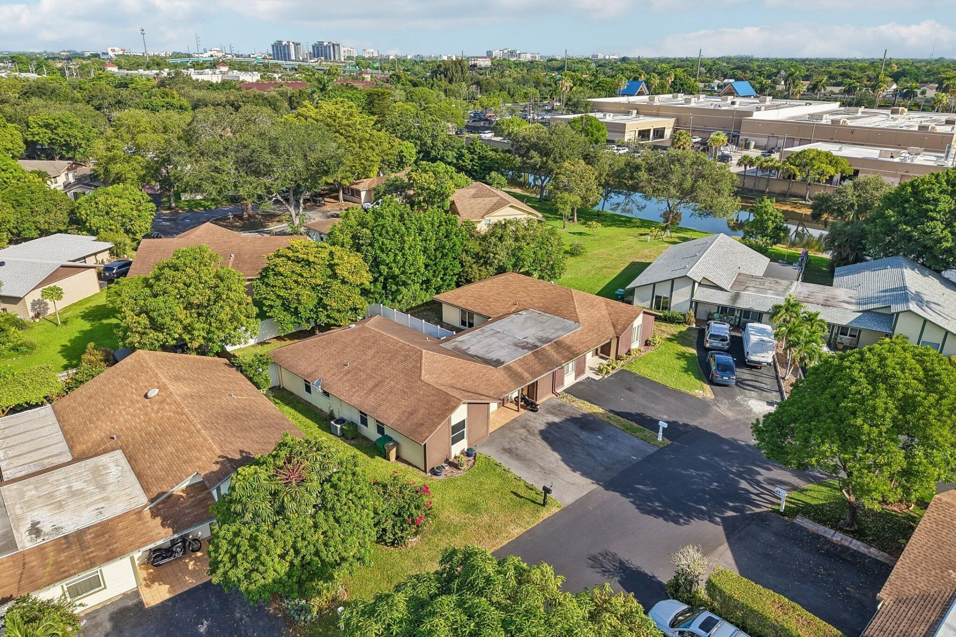 2075 SW 72nd Avenue, Davie, FL 33317 Photo