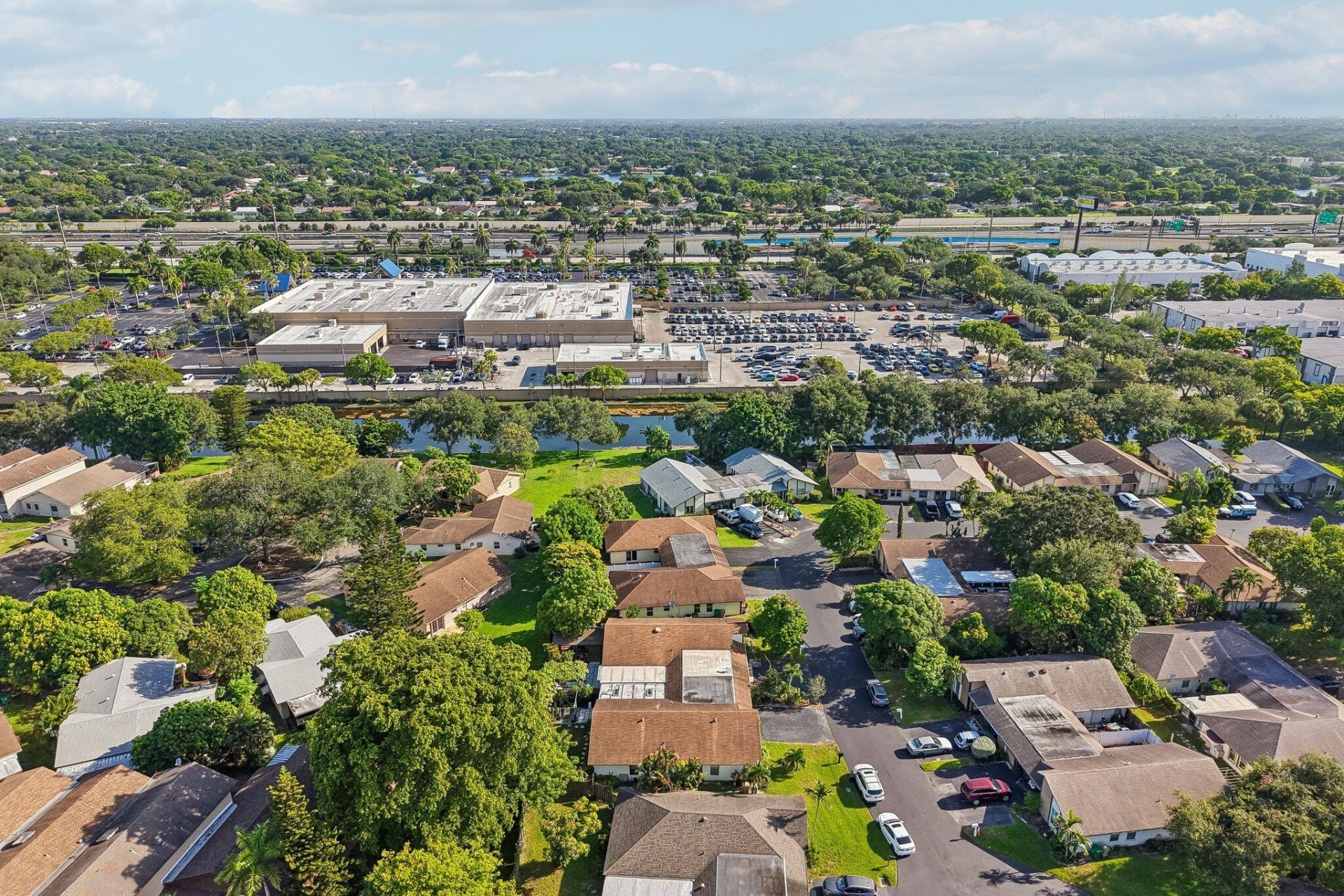 2075 SW 72nd Avenue, Davie, FL 33317 Photo
