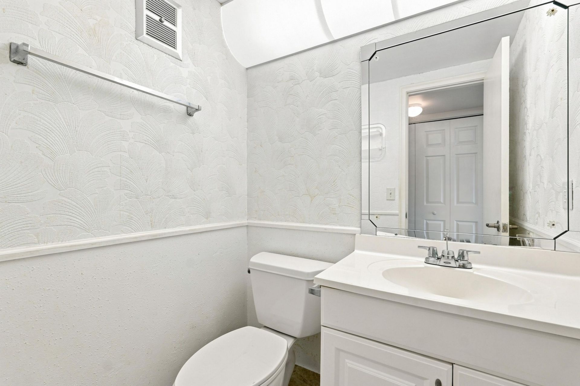 98 Norwich E, West Palm Beach, FL 33417 Photo