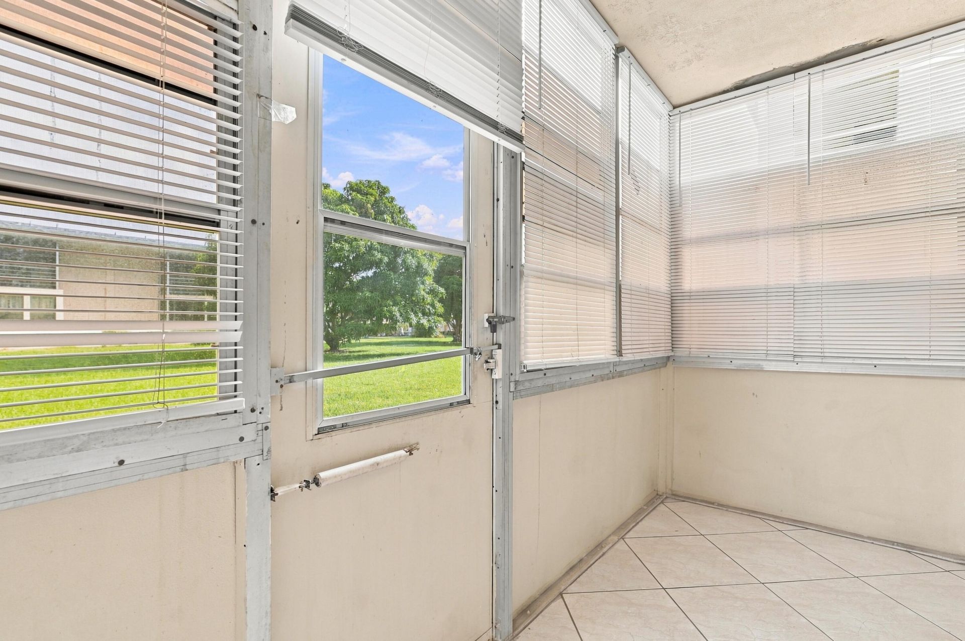 98 Norwich E, West Palm Beach, FL 33417 Photo