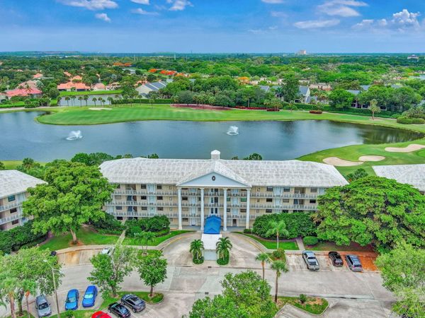 3521 Village Boulevard, Unit 305, West Palm Beach, FL 33409