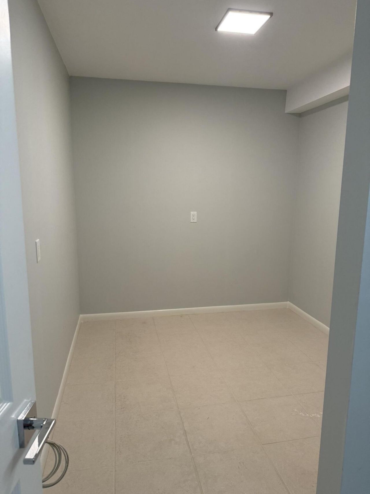 3521 Village Boulevard, Unit 305, West Palm Beach, FL 33409 Photo
