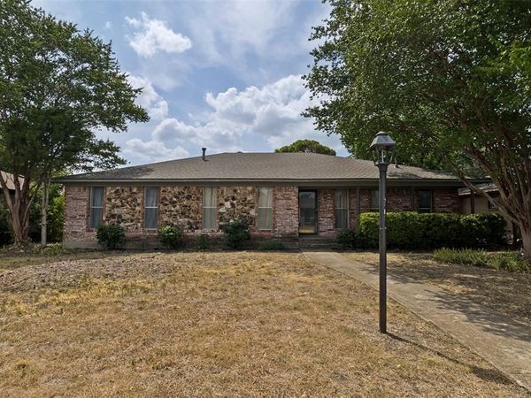 5842 marview Lane, Dallas, TX 75227