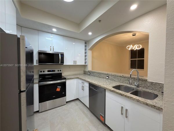 8964 W Flagler St, Unit 209, Miami, FL 33174