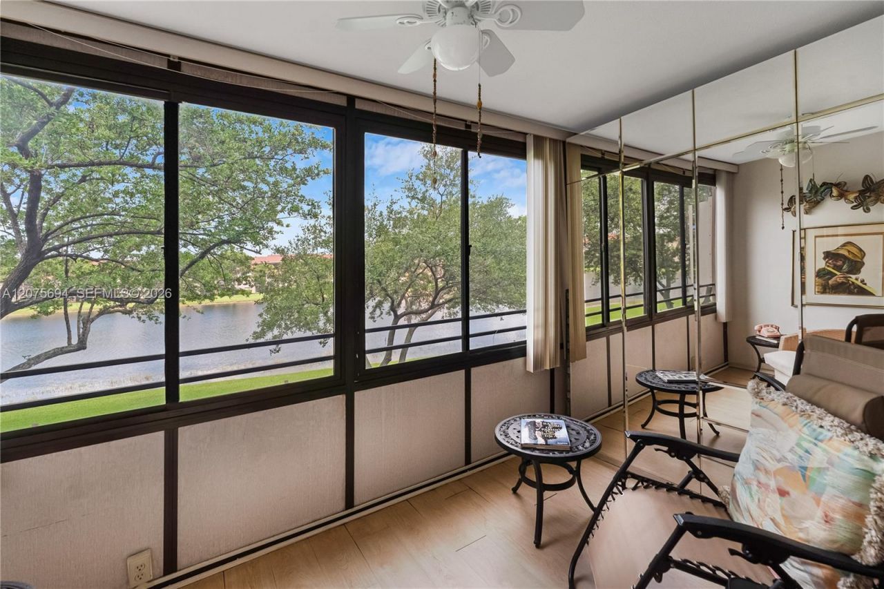 850 SW 138th Ave, Unit 213D, Pembroke Pines, FL 33027 Photo