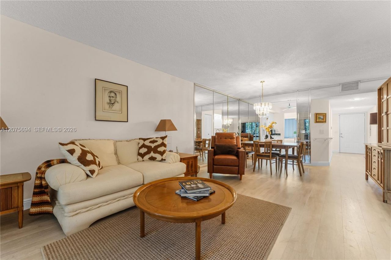 850 SW 138th Ave, Unit 213D, Pembroke Pines, FL 33027 Photo