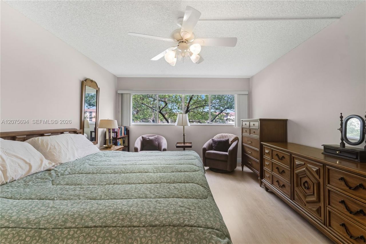 850 SW 138th Ave, Unit 213D, Pembroke Pines, FL 33027 Photo