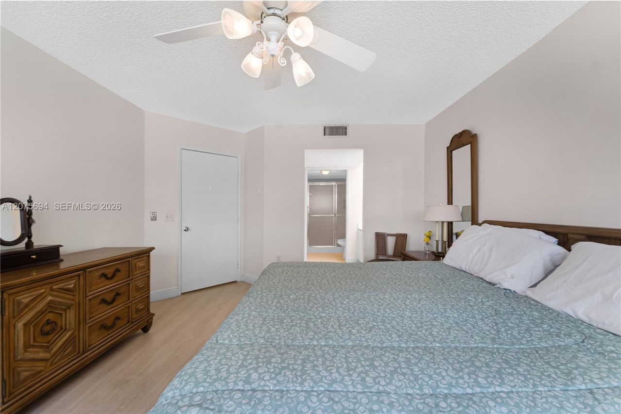 850 SW 138th Ave, Unit 213D, Pembroke Pines, FL 33027 Photo