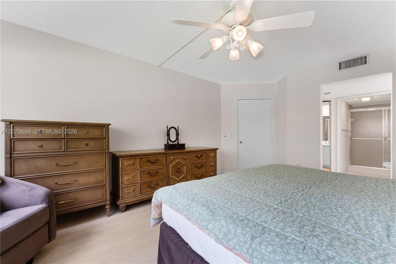 850 SW 138th Ave, Unit 213D, Pembroke Pines, FL 33027 Photo