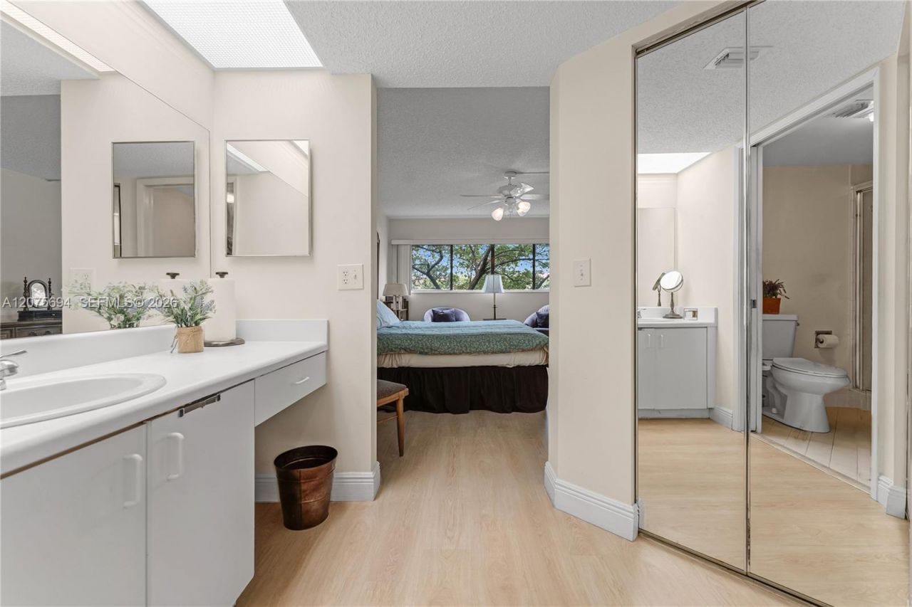 850 SW 138th Ave, Unit 213D, Pembroke Pines, FL 33027 Photo