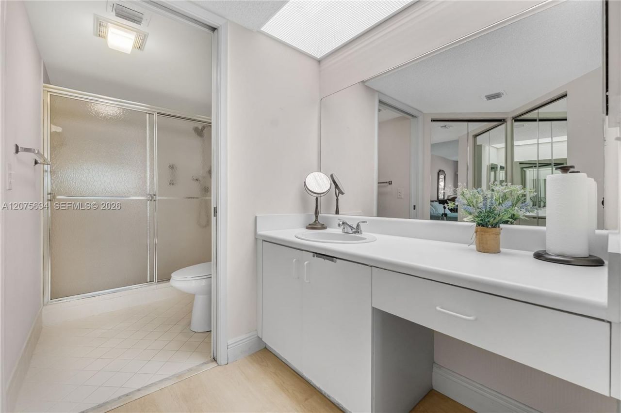 850 SW 138th Ave, Unit 213D, Pembroke Pines, FL 33027 Photo