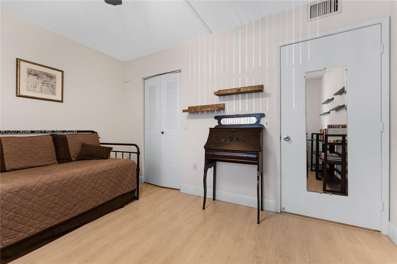 850 SW 138th Ave, Unit 213D, Pembroke Pines, FL 33027 Photo